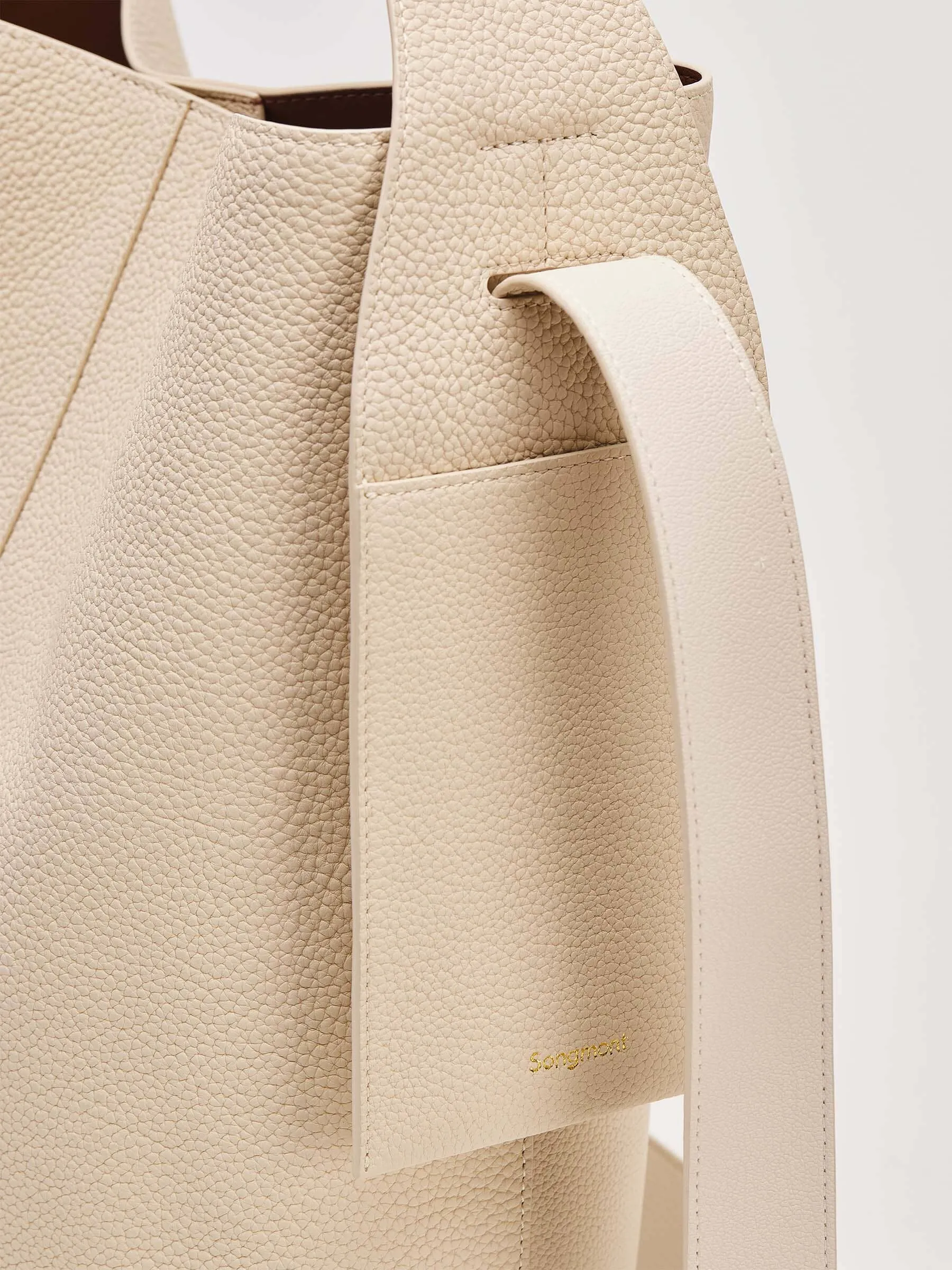 Large Drippy Tote Bag sold by Songmont product image thumbnail 4