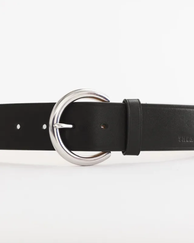Classic Leather Belt: Black made by The Horse