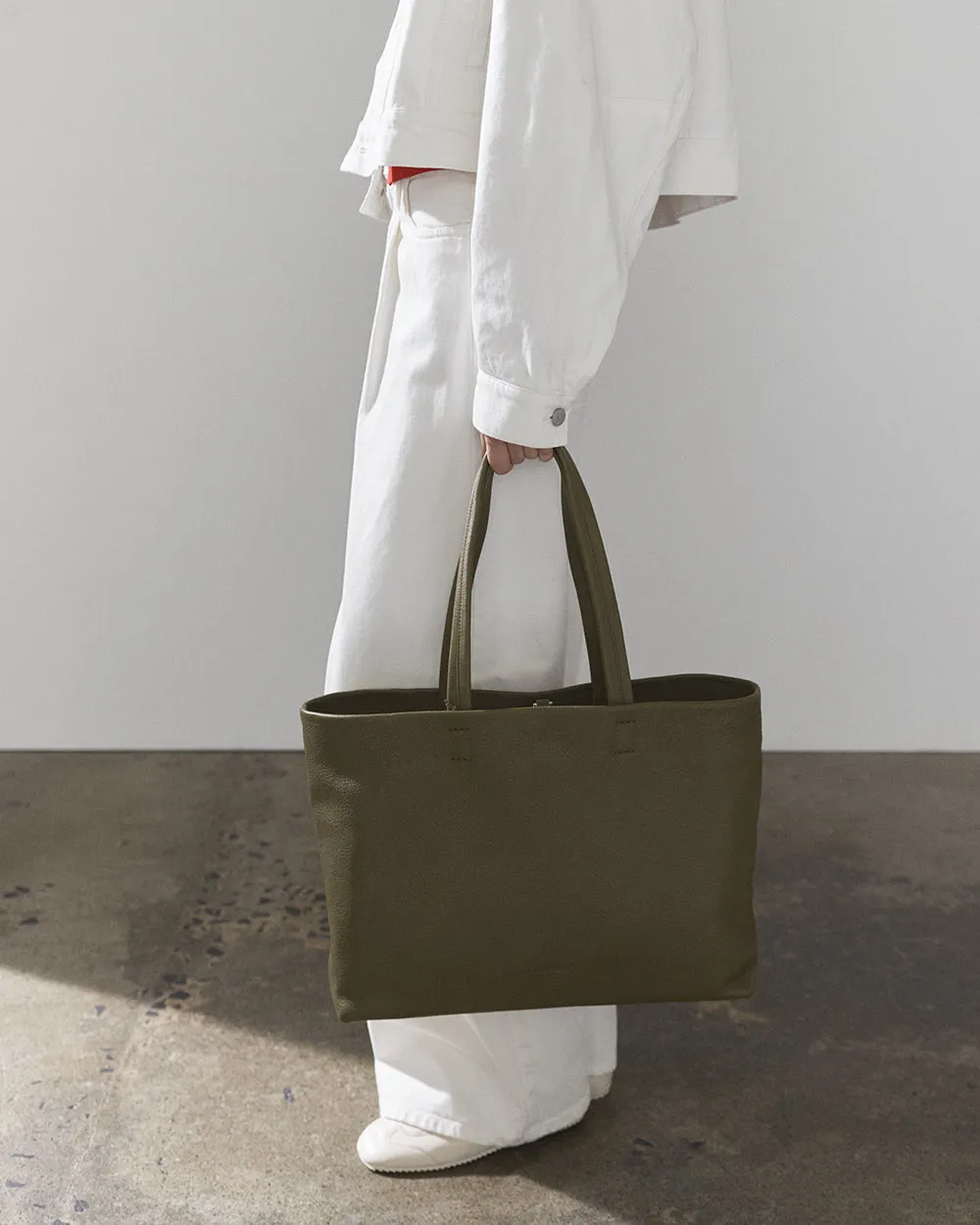 Teddy Tote: Olive sold by The Horse product image thumbnail 5