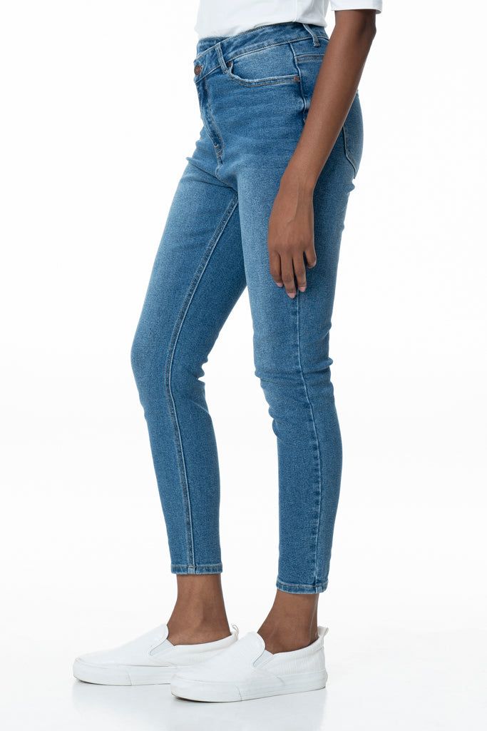 Rf05 Hi-Rise Denim _ 136361 _ Light Wash sold by Refinery product image thumbnail 3