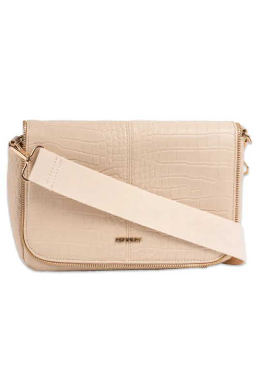 Crossbody Bag _ 153962 _ Cream sold by Refinery
