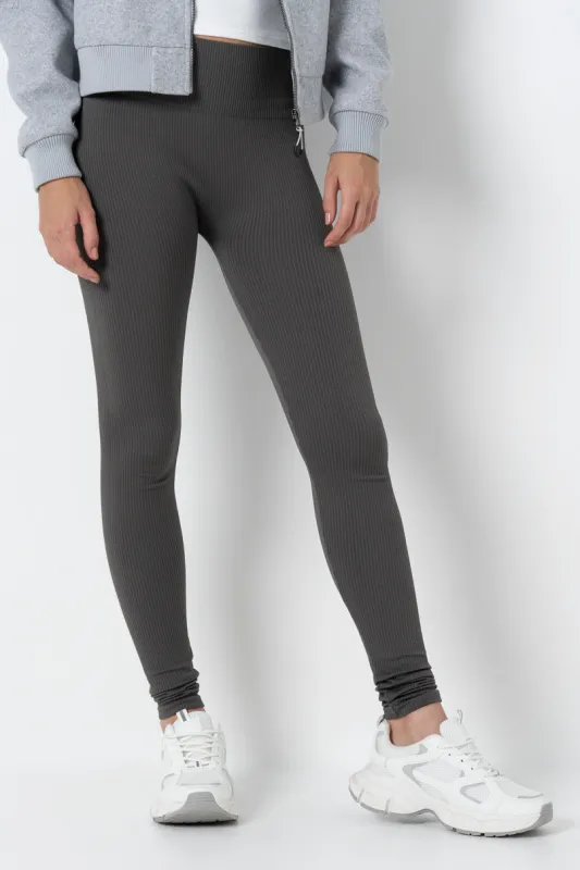 Seamless Rib Leggings _ 156544 _ Charcoal sold by Refinery
