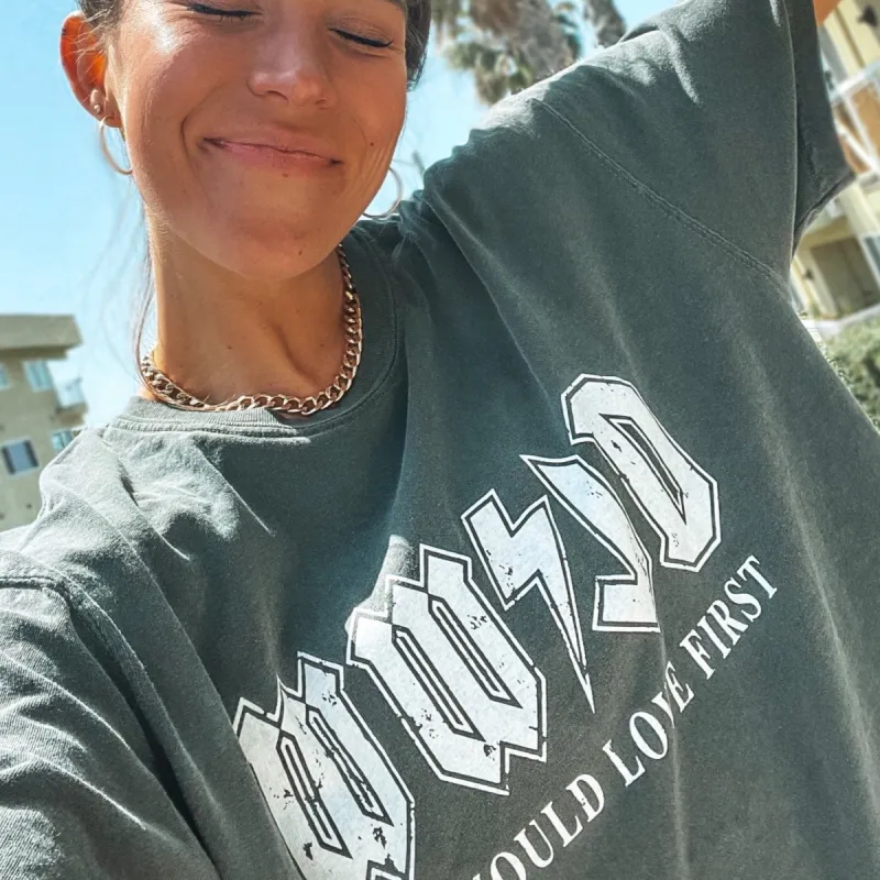 VINTAGE WWJD | COMFORT COLORS TEE | PEPPER sold by He Would Love First