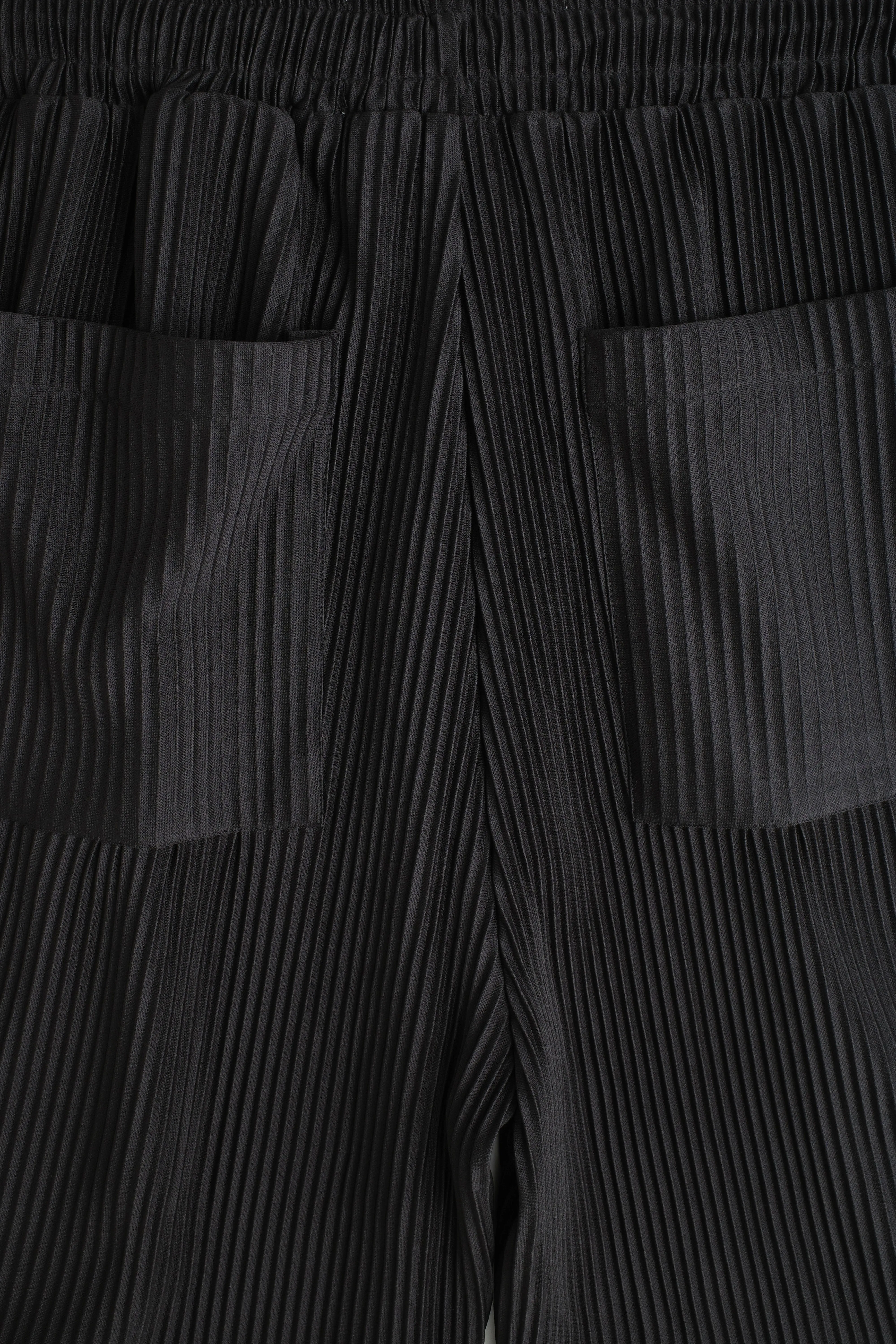 Pleats Short sold by Junglesjungles product image thumbnail 5