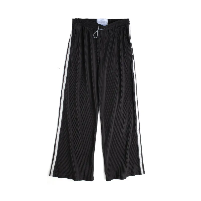 Pleats Pant sold by Junglesjungles