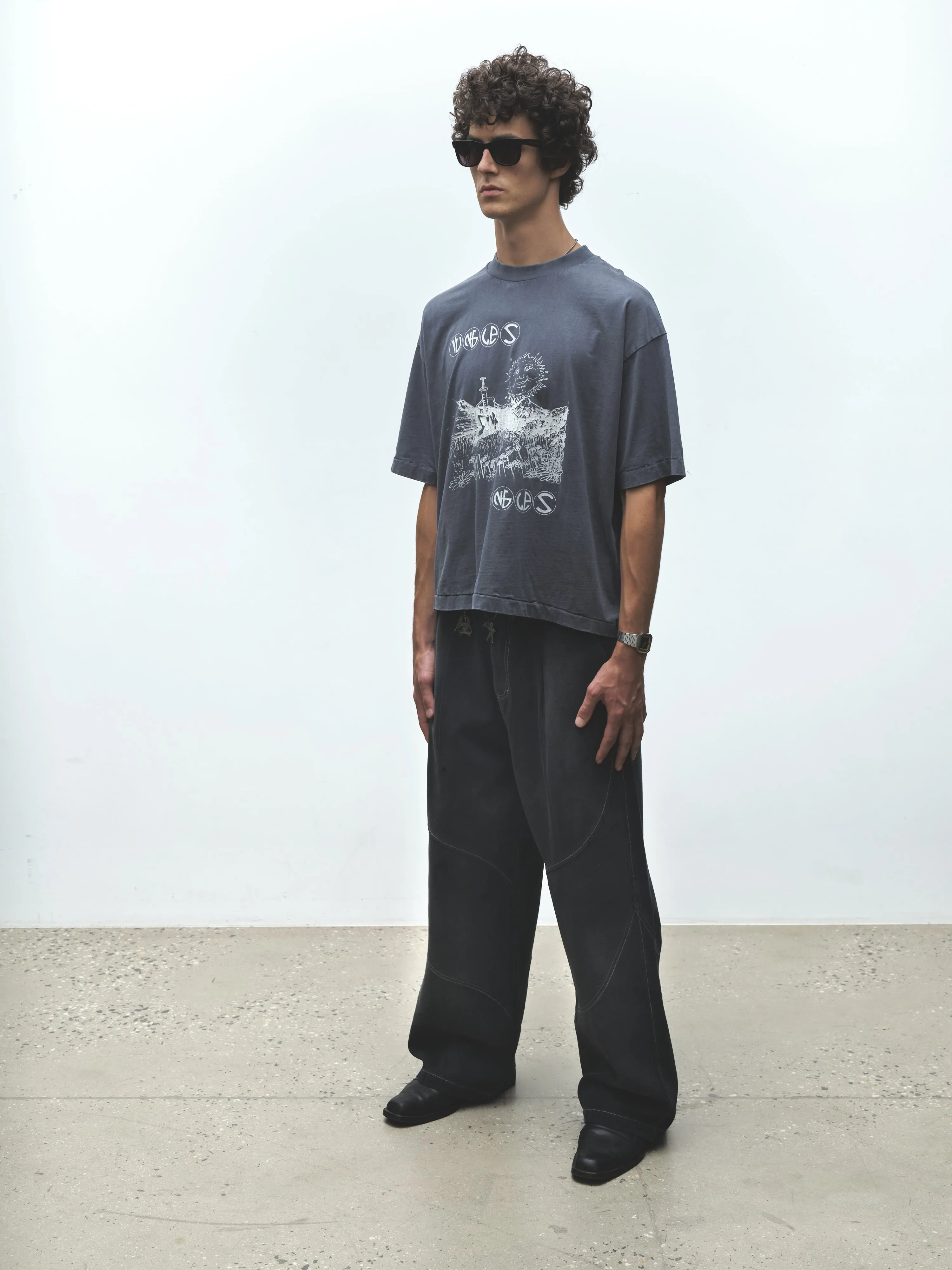 FIELD OF DAISIES TEE sold by Junglesjungles product image thumbnail 4