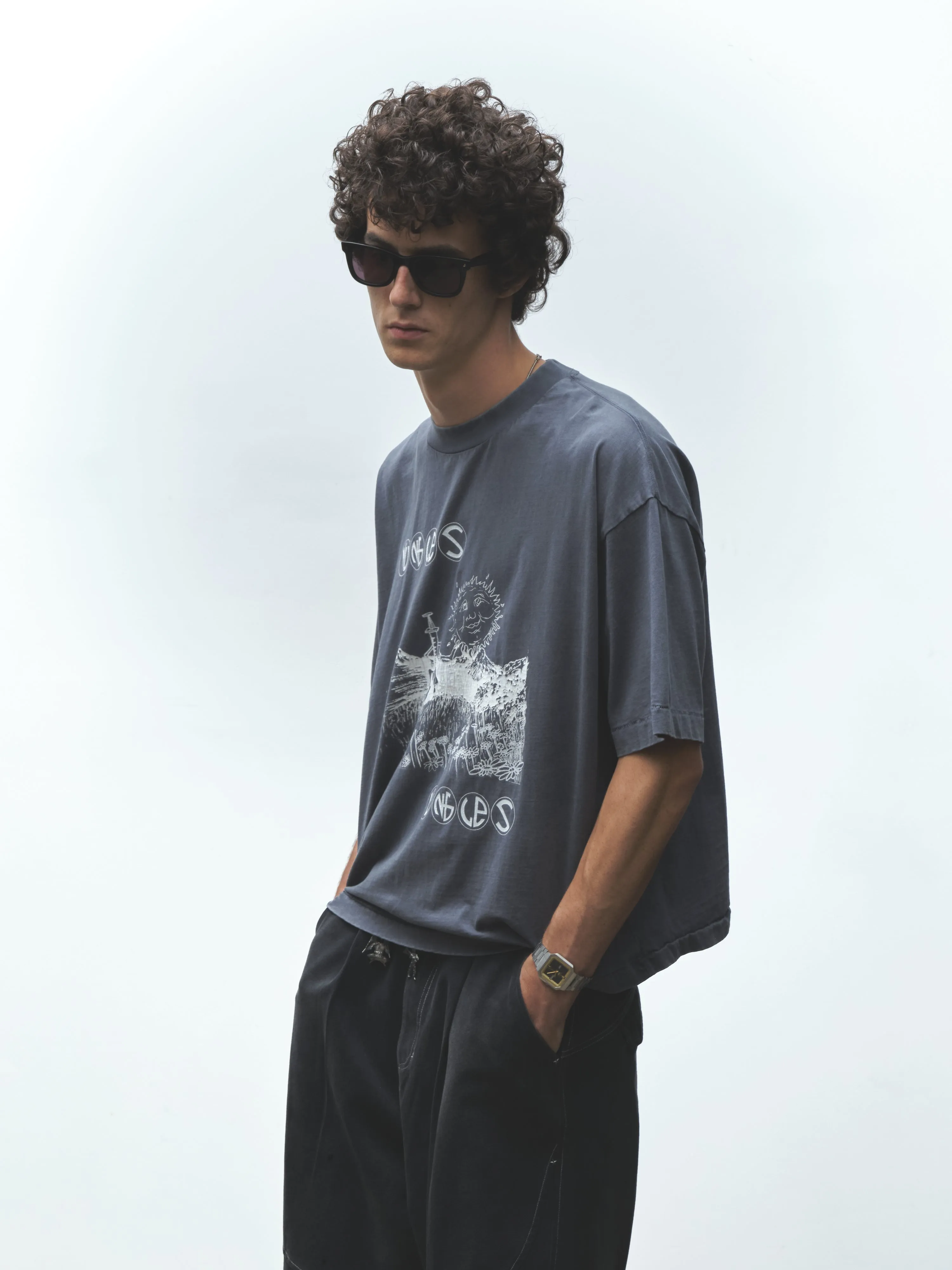 FIELD OF DAISIES TEE sold by Junglesjungles product image thumbnail 2