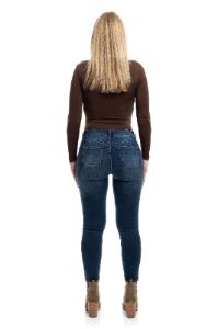 Petite Butter Skinny In Wynter Ziggy sold by 1822 Denim