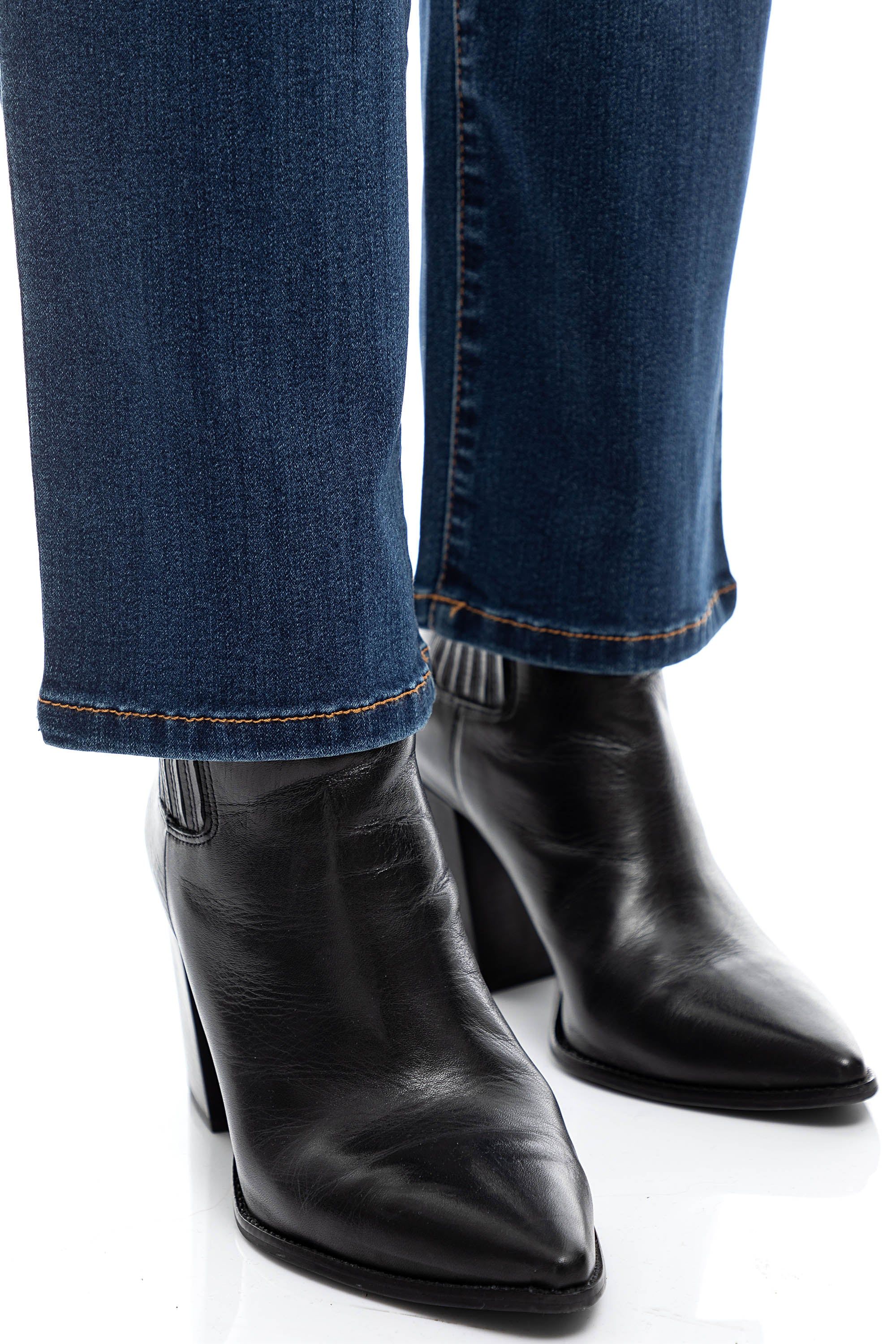 Petite Slim Straight In Helena sold by 1822 Denim product image thumbnail 7