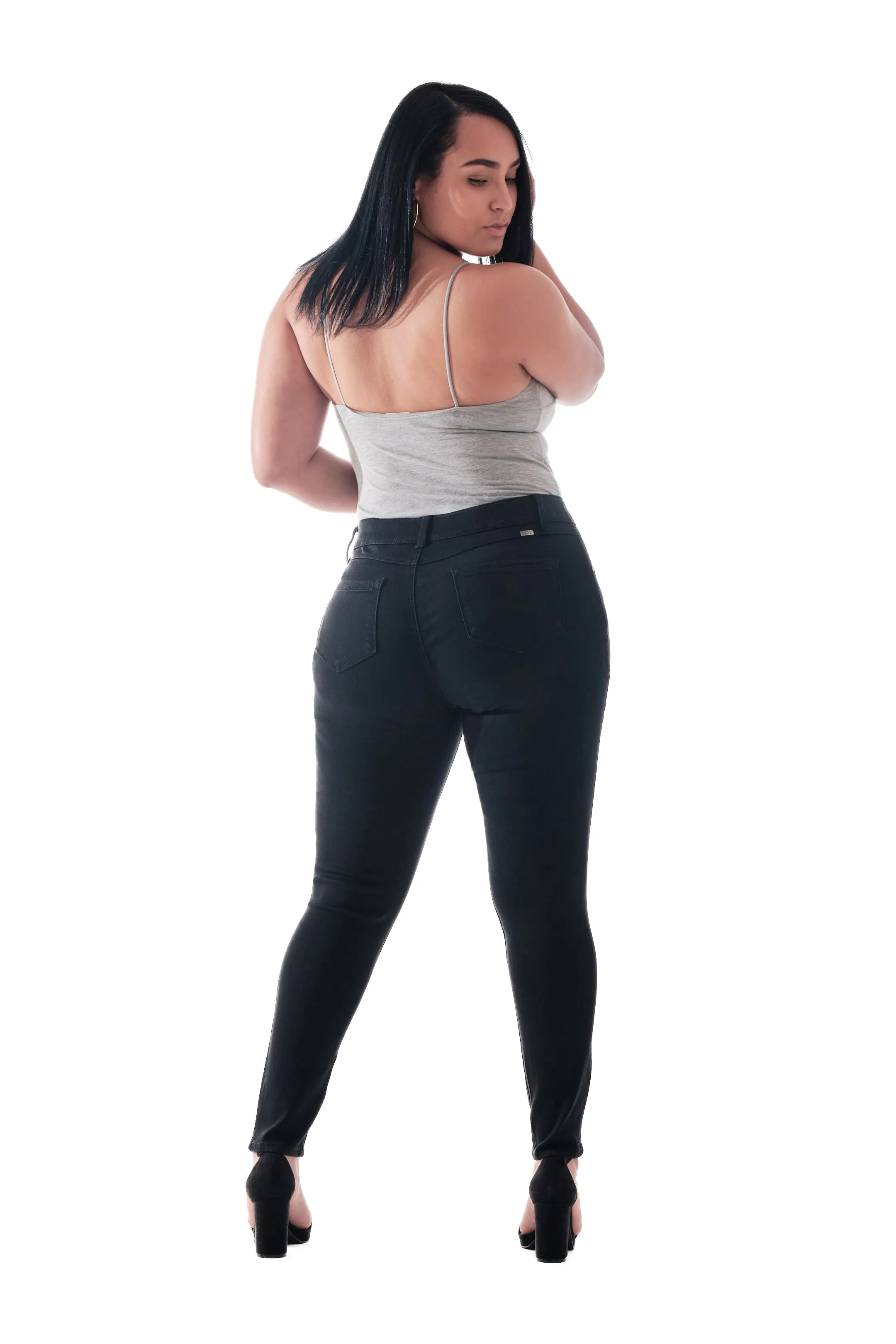 Curvy No Gap Skinny in Black sold by 1822 Denim product image thumbnail 4