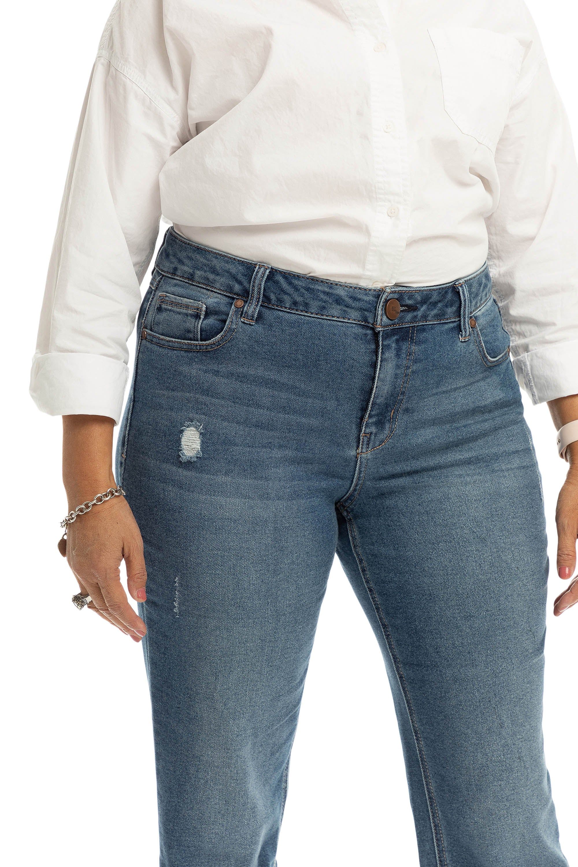 Curvy 28” Mid-Rise Eco Girlfriend in Bosco sold by 1822 Denim product image thumbnail 4