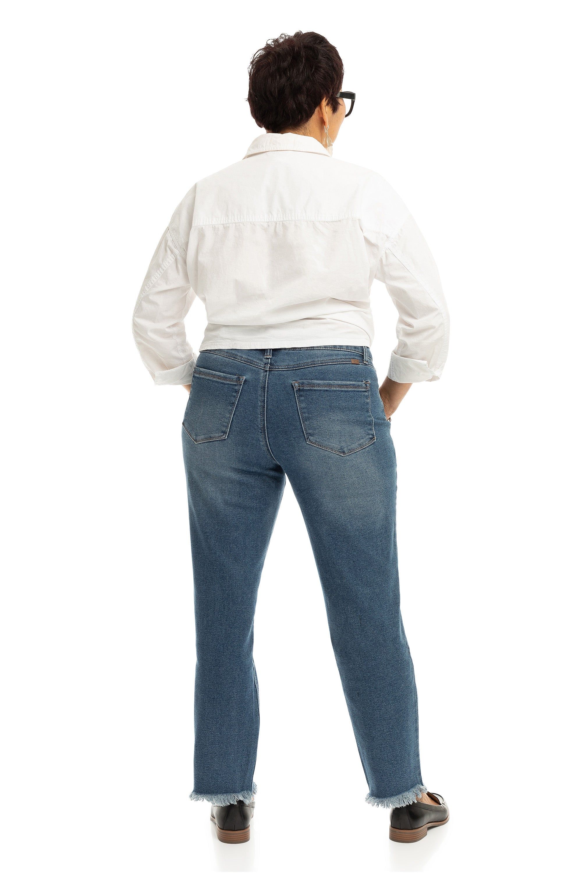 Curvy 28” Mid-Rise Eco Girlfriend in Bosco sold by 1822 Denim product image thumbnail 3