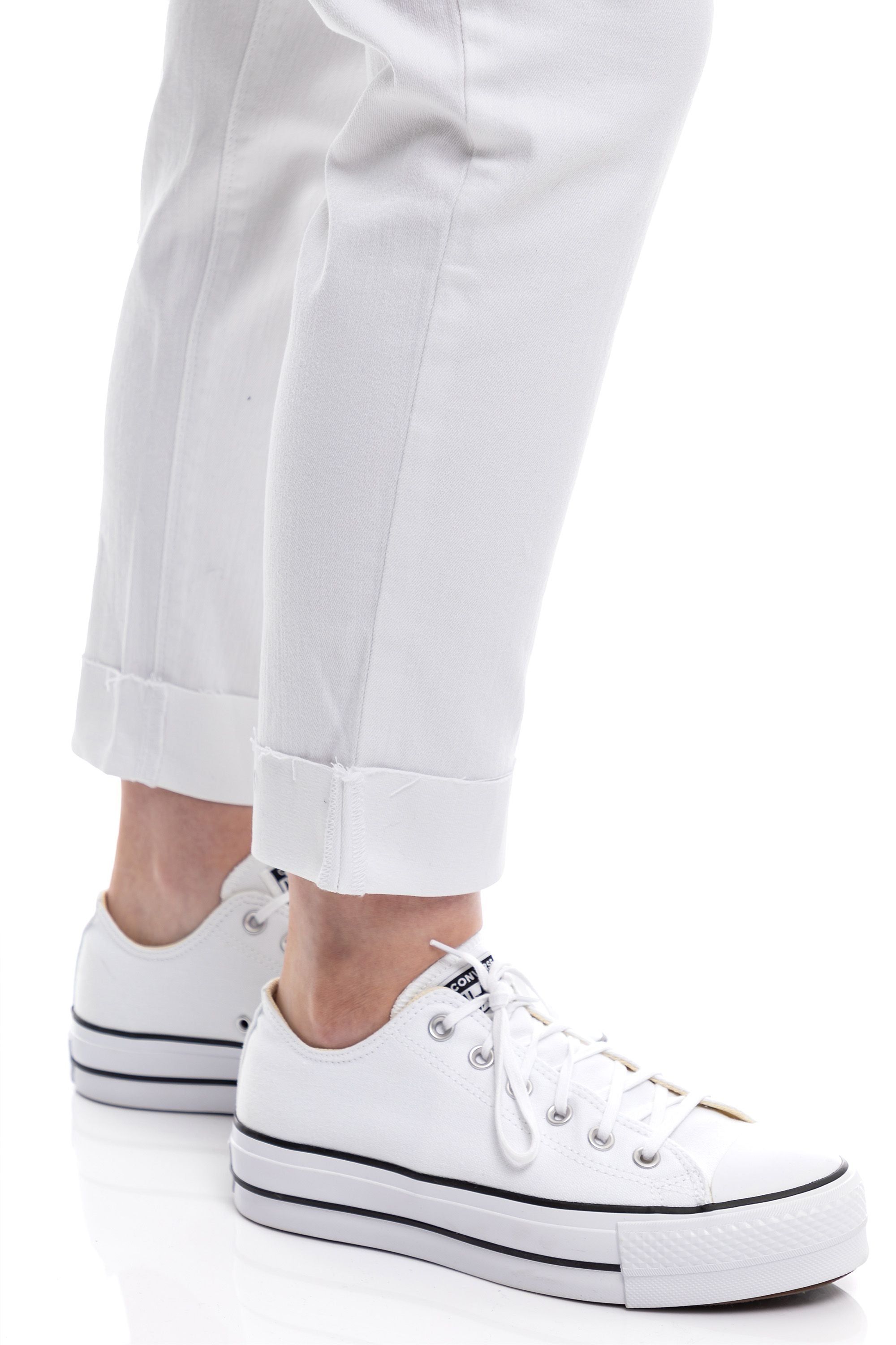 Classic 27" Mid-Rise Cuffed Slim Girlfriend In Giselle sold by 1822 Denim product image thumbnail 8