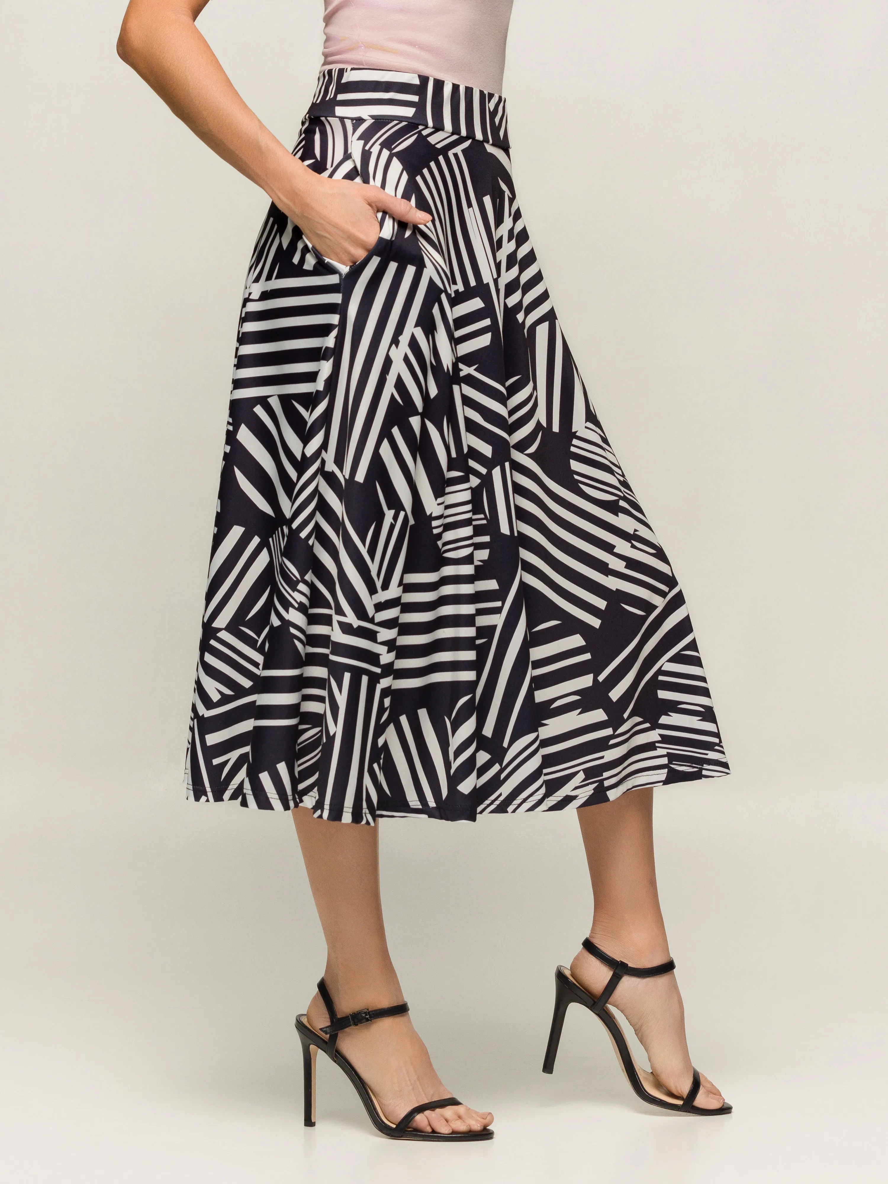 24seven Comfort Apparel Womens Black Geometric Print Elastic Waist Pocket Midi Skirt sold by 24/7 Comfort Apparel product image thumbnail 4