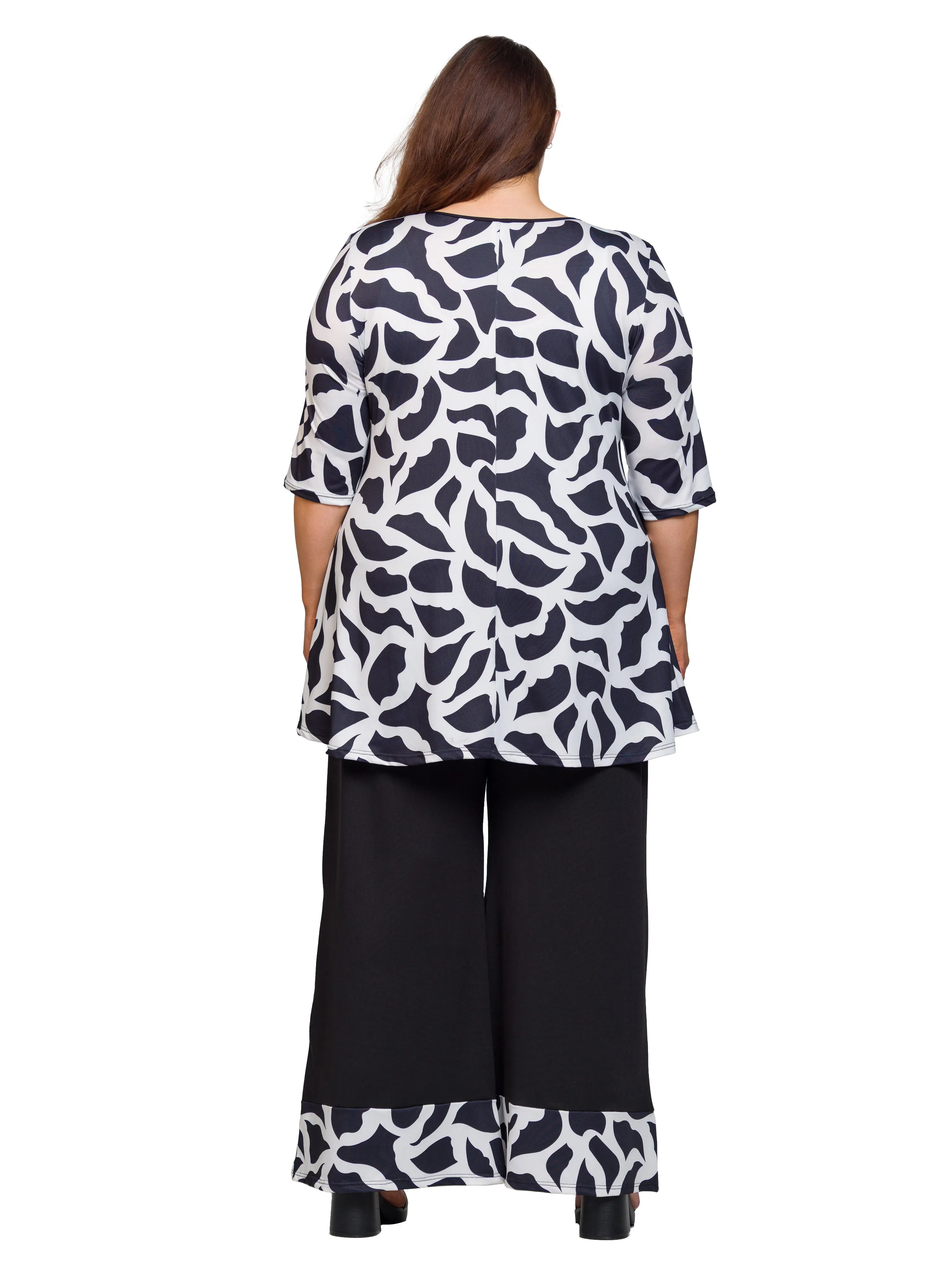 24seven Comfort Apparel Plus Size Black and White Print Two Piece Pant Set sold by 24/7 Comfort Apparel product image thumbnail 3