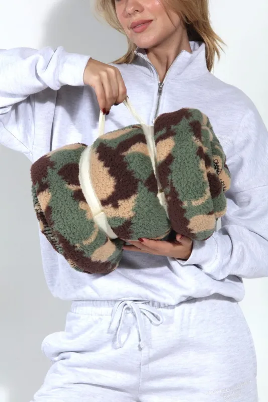 BLK4497T / GREEN sold by 26 International