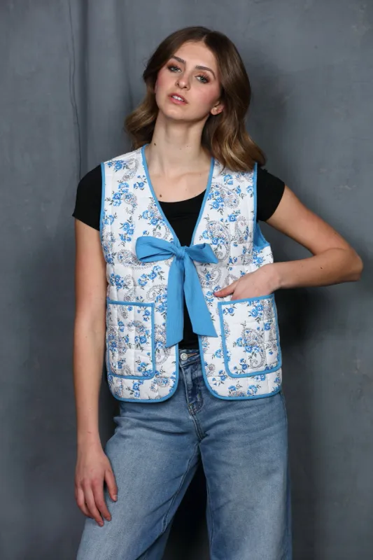 55726 / BLUE PAISLEY sold by 26 International