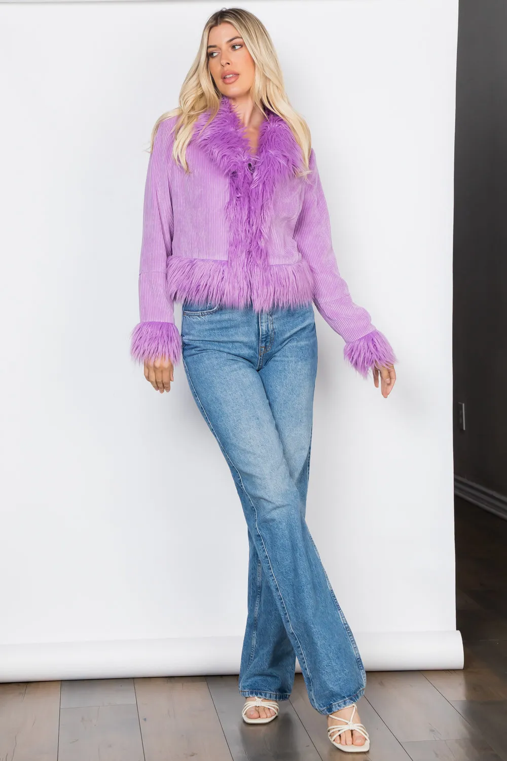 13706 / AFRICAN VIOLET sold by 26 International product image thumbnail 2