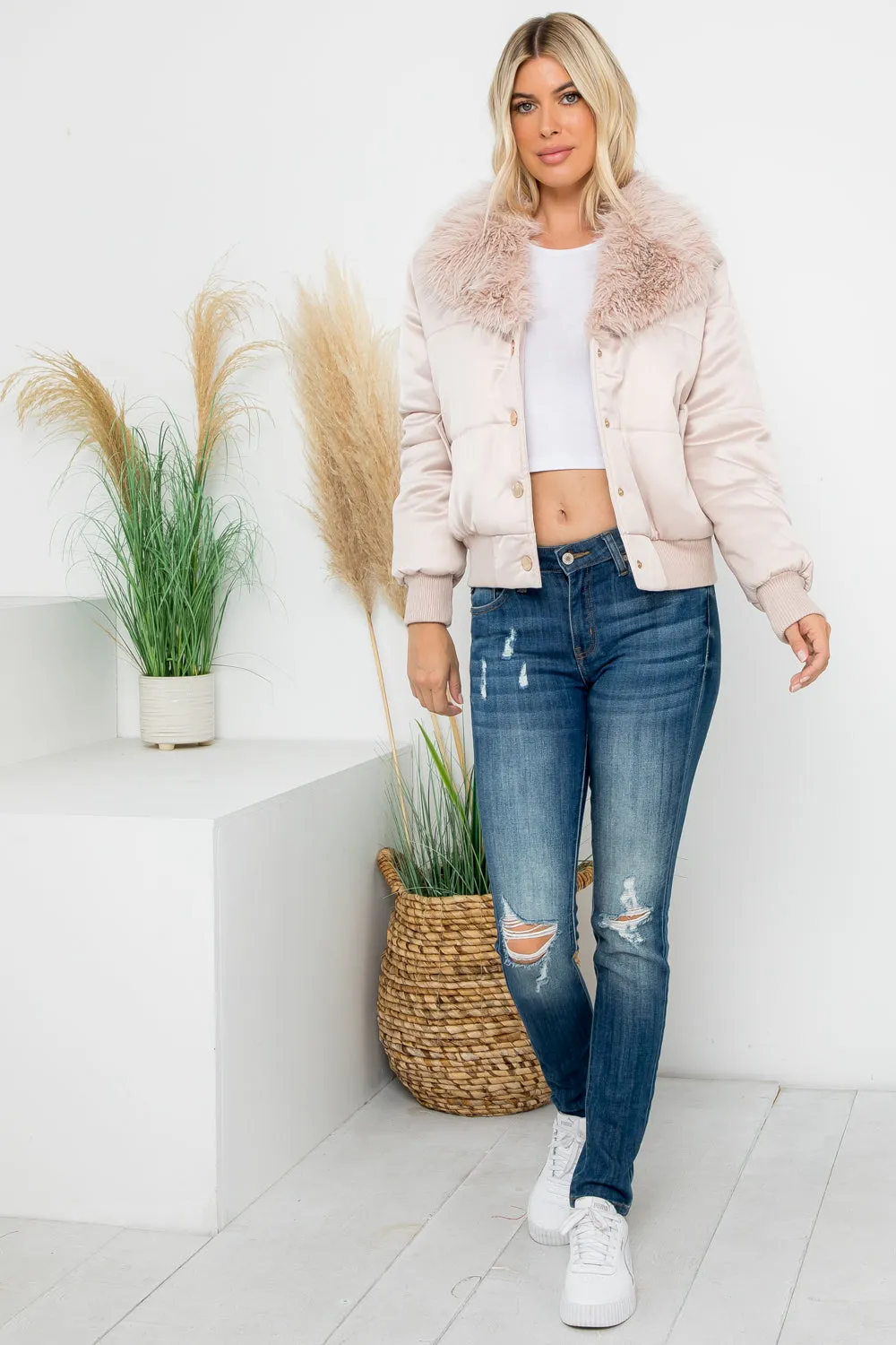 SP14361 / CHAMPAGNE sold by 26 International