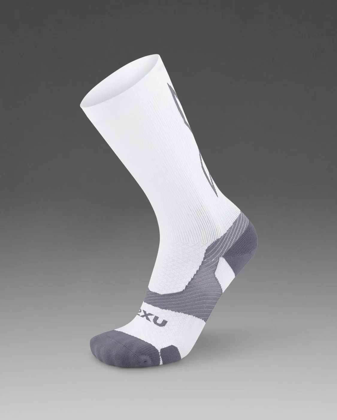 Vectr Light Cushion Crew Socks sold by 2xu