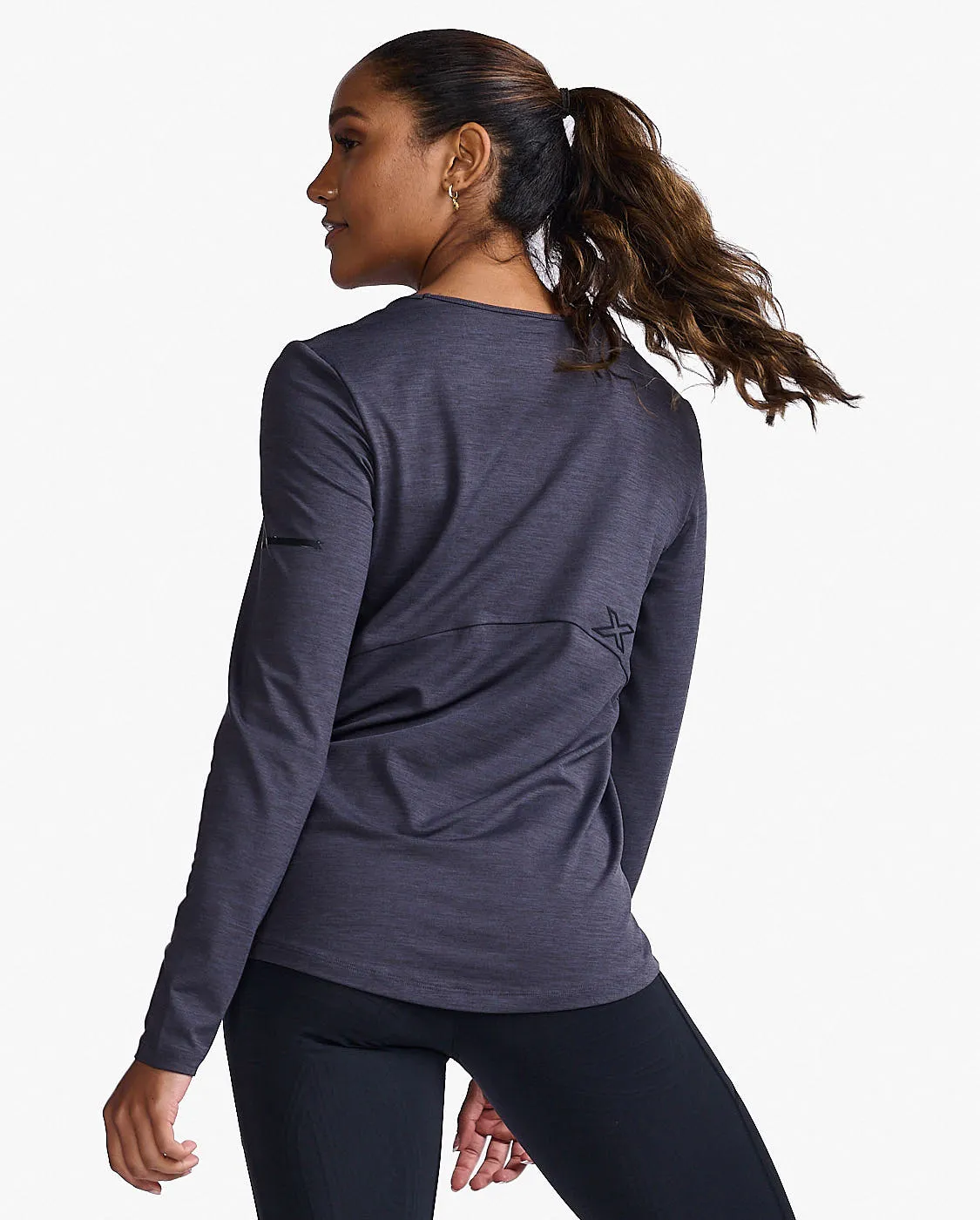 Motion Long Sleeve sold by 2xu product image thumbnail 2