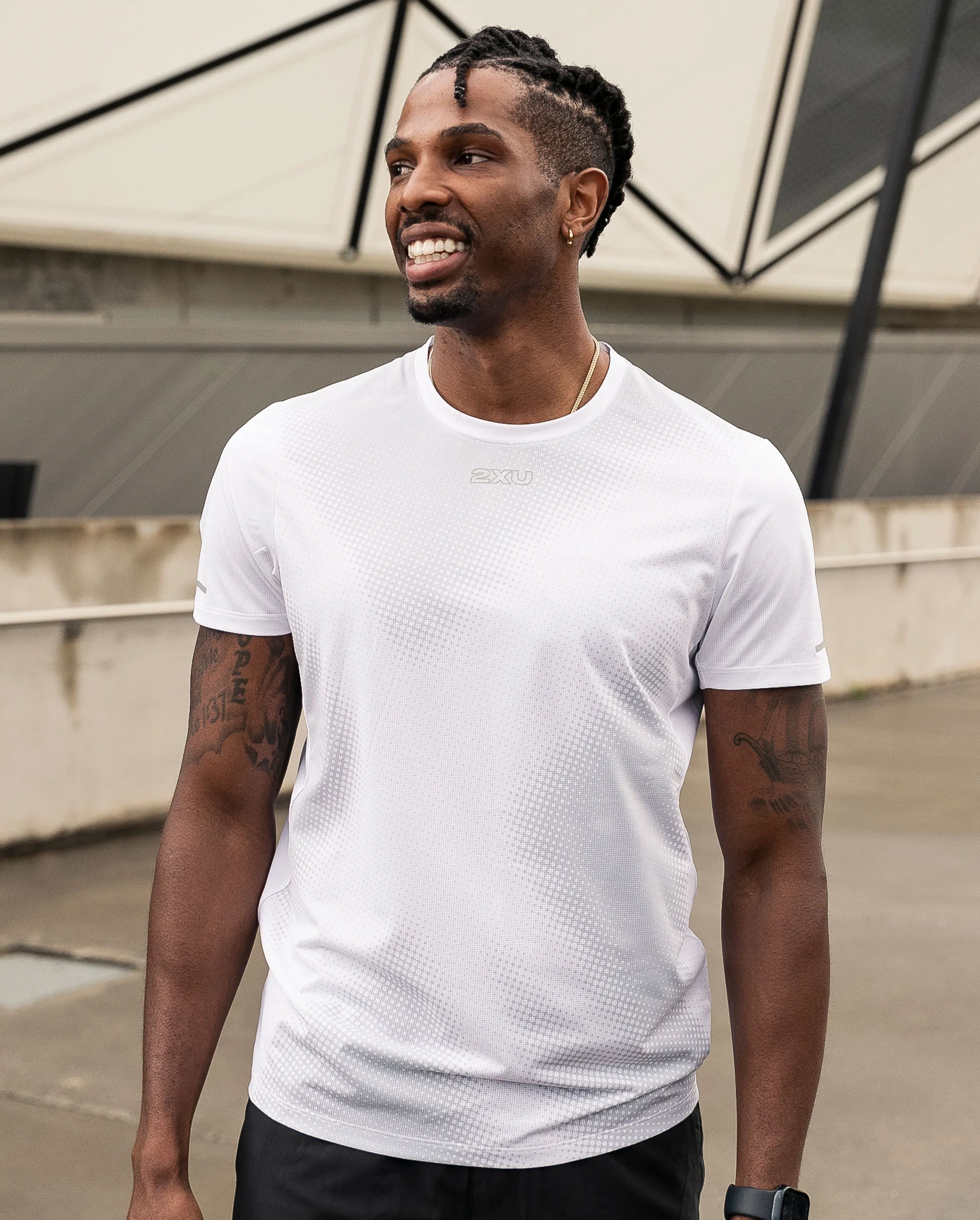 Light Speed Tee sold by 2xu product image thumbnail 2