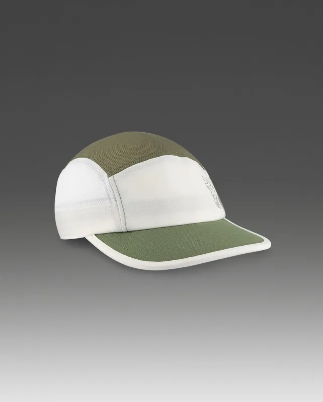 Light Speed Cap sold by 2xu
