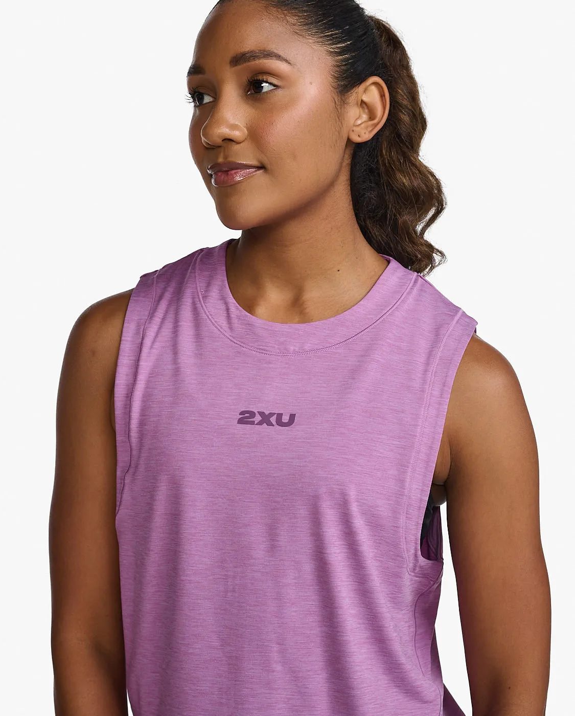 Motion Crop Tank sold by 2xu product image thumbnail 3