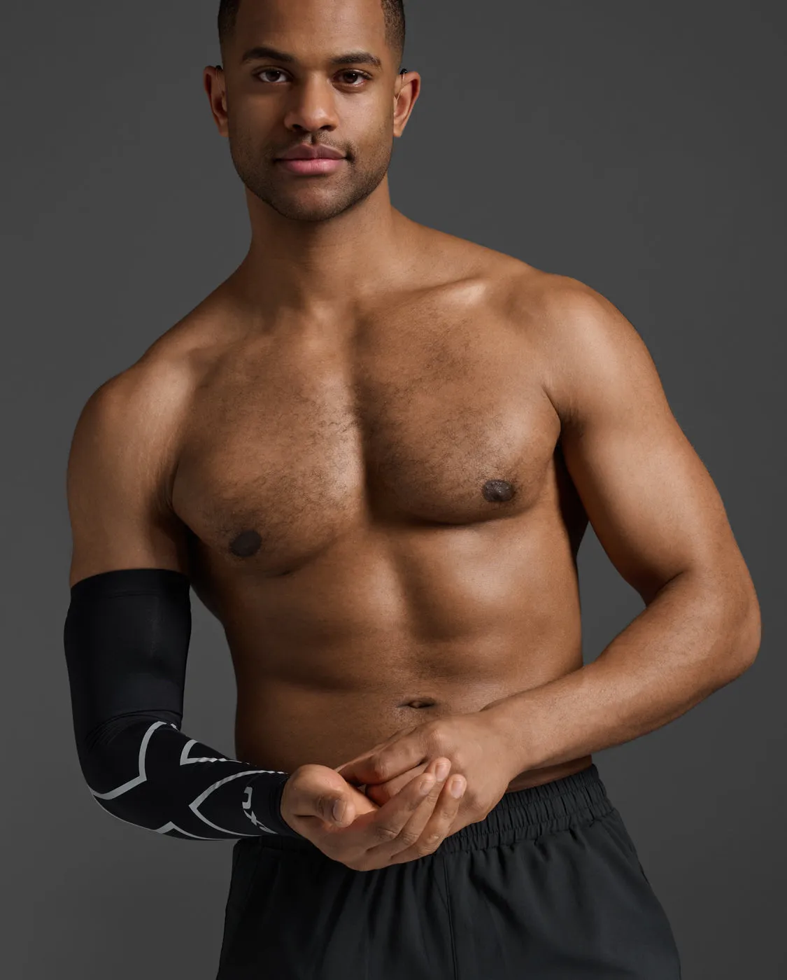 Compression Arm Guard (Single) sold by 2xu