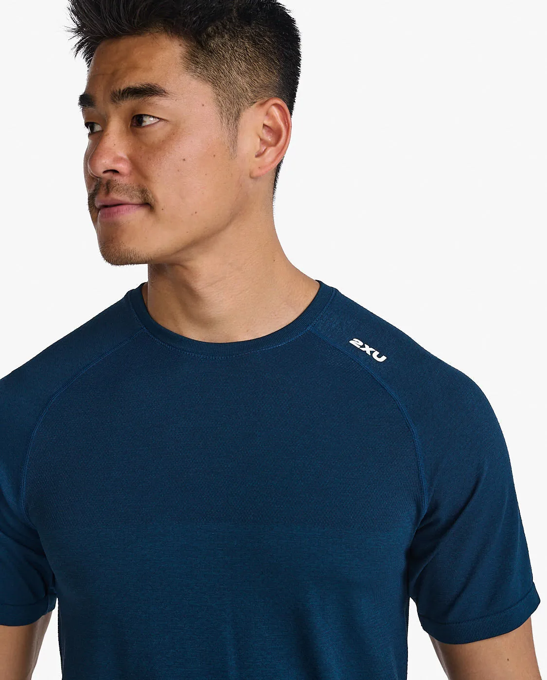 Motion Tech Tee sold by 2xu product image thumbnail 4