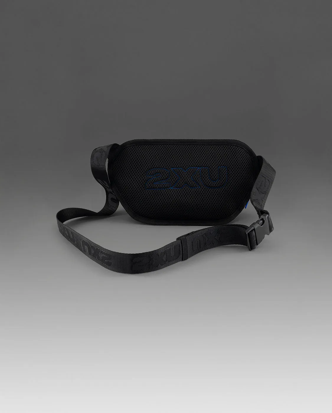 Cross Body Bag sold by 2xu product image thumbnail 3