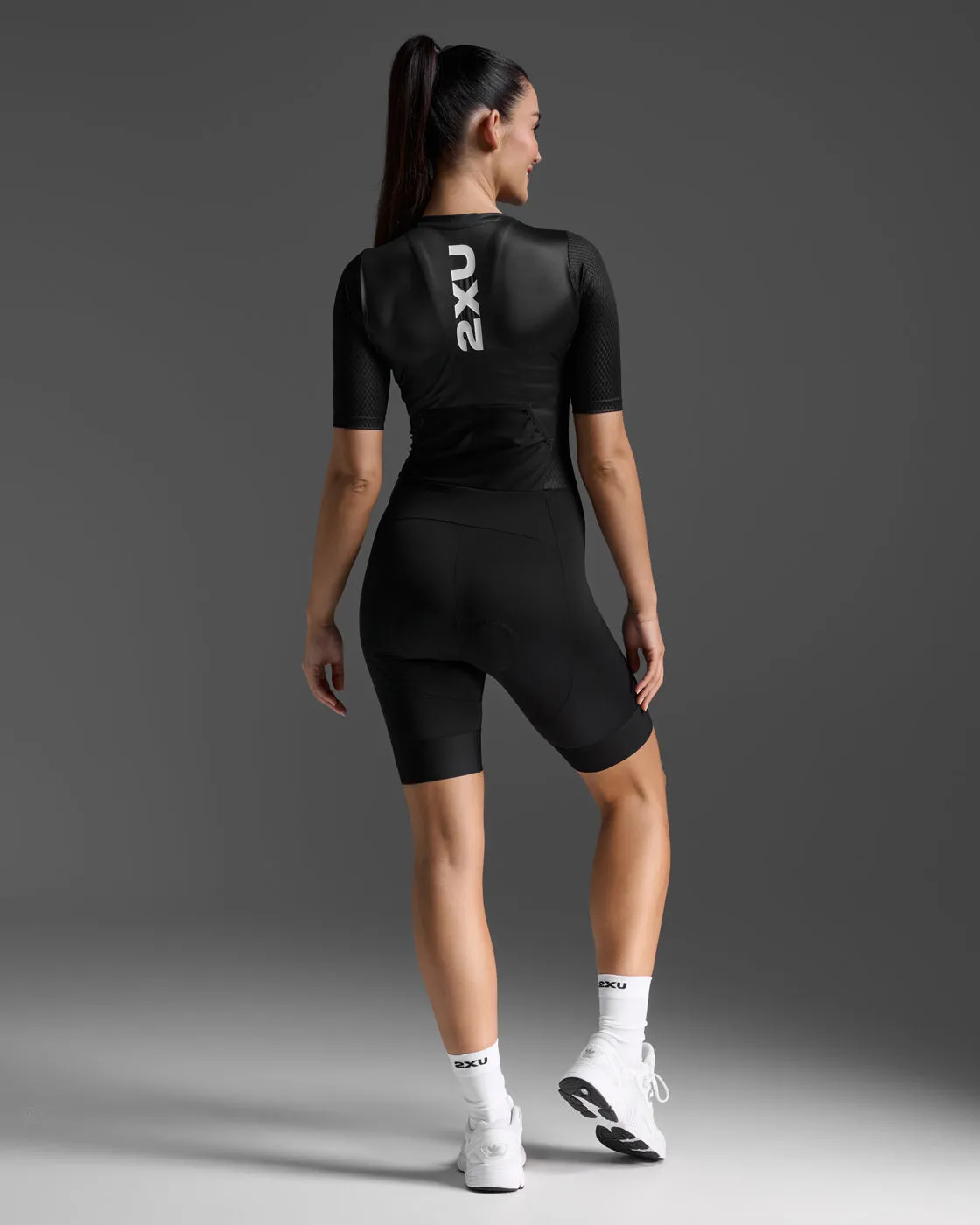 Aero Hex Sleeved Trisuit sold by 2xu product image thumbnail 2
