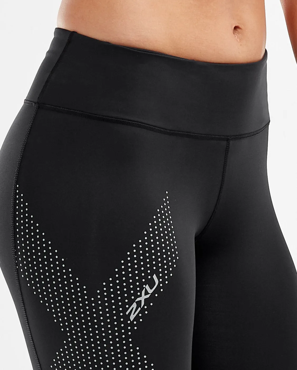 Motion Mid-Rise Compression 7/8 Tights sold by 2xu product image thumbnail 5