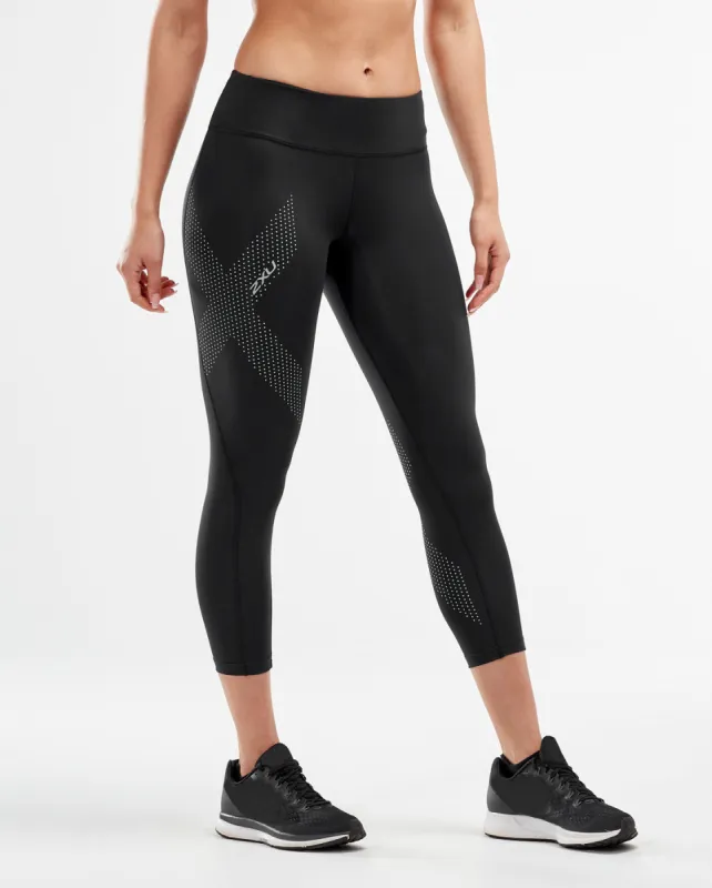 Motion Mid-Rise Compression 7/8 Tights sold by 2xu