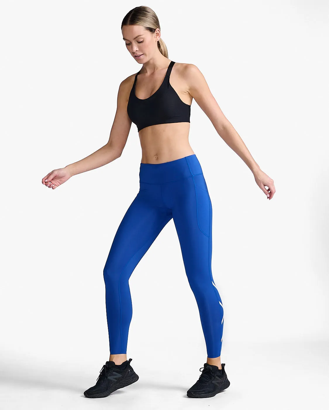 Aero Mid-Rise Compression Tights sold by 2xu product image thumbnail 5