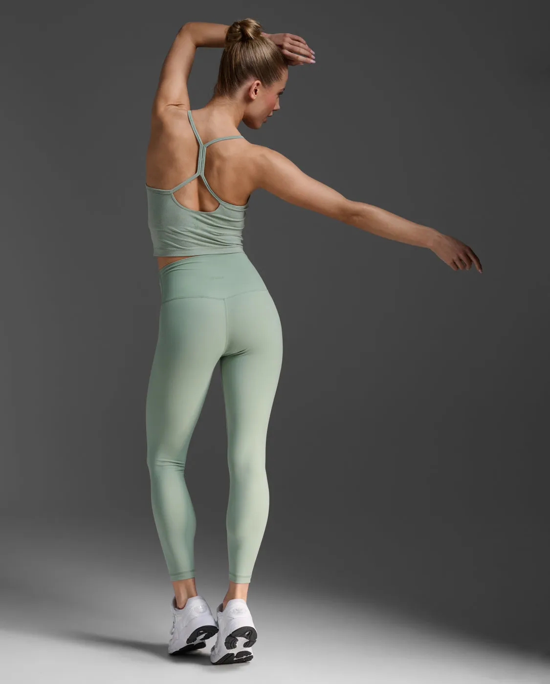 Flex Crop Tank sold by 2xu product image thumbnail 4