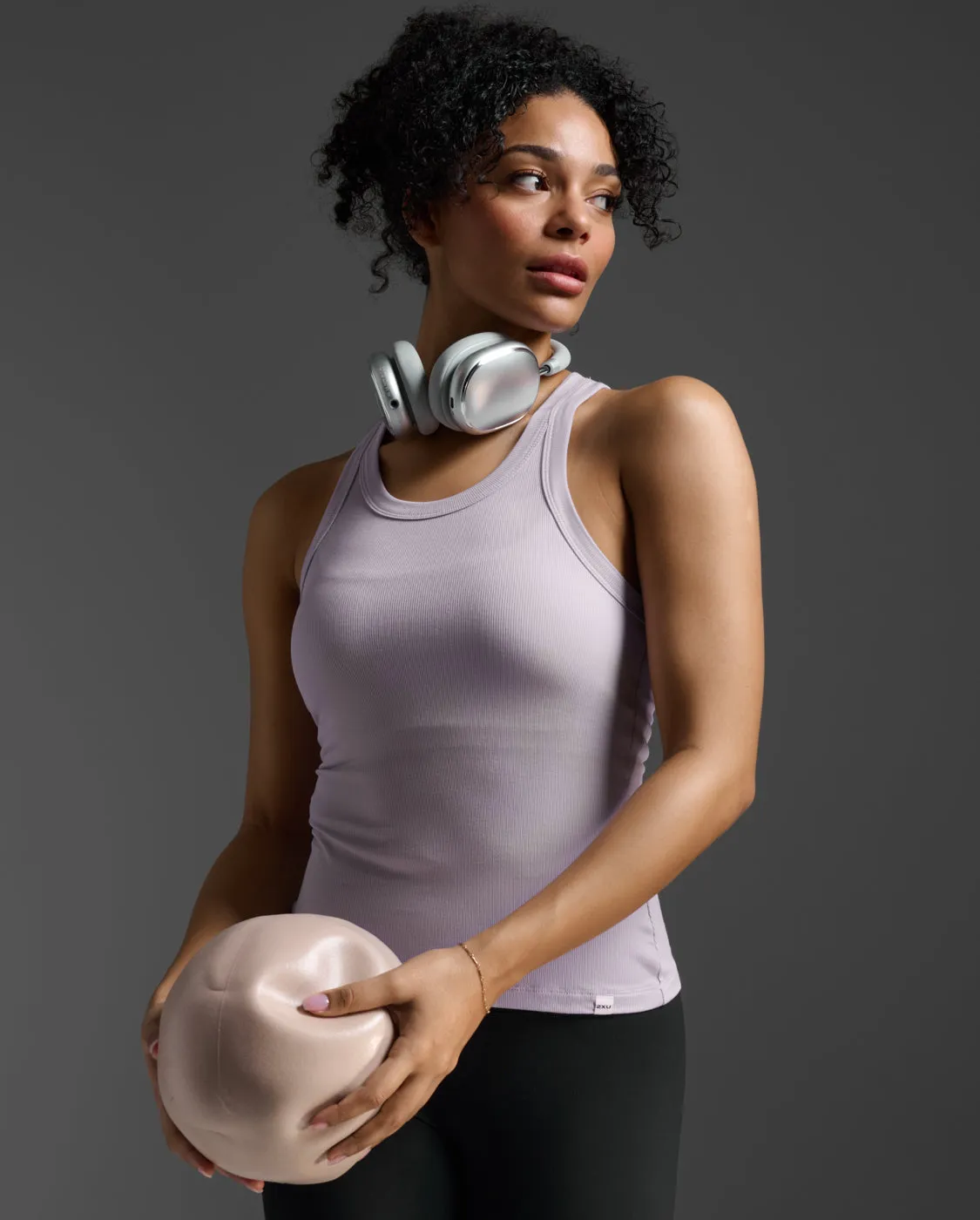 Fluid Ribbed Tank sold by 2xu