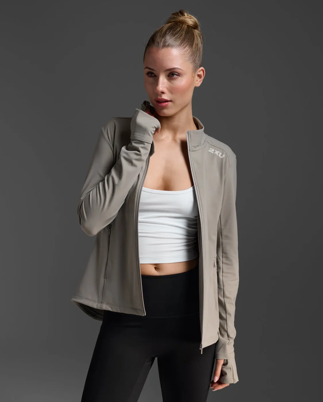 Form Soft Touch Jacket sold by 2xu product image thumbnail 2