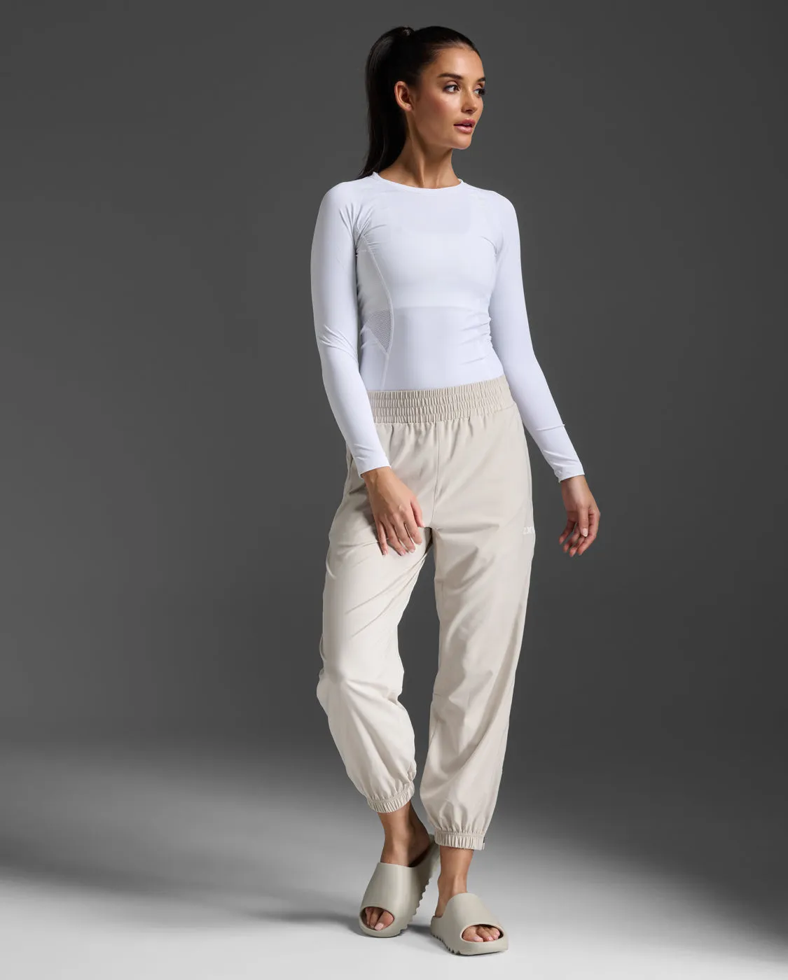 Aero Hi-Rise Woven Jogger sold by 2xu product image thumbnail 4