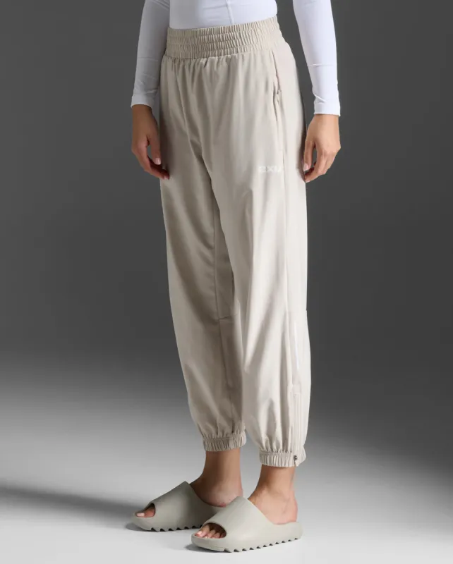 Aero Hi-Rise Woven Jogger sold by 2xu