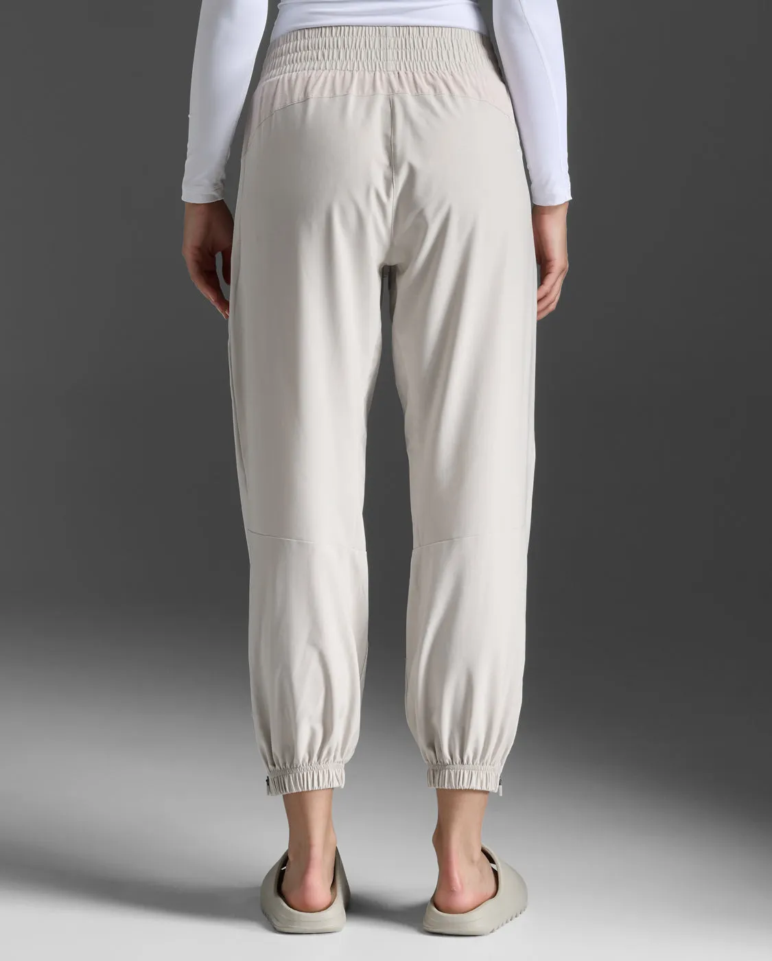 Aero Hi-Rise Woven Jogger sold by 2xu product image thumbnail 3