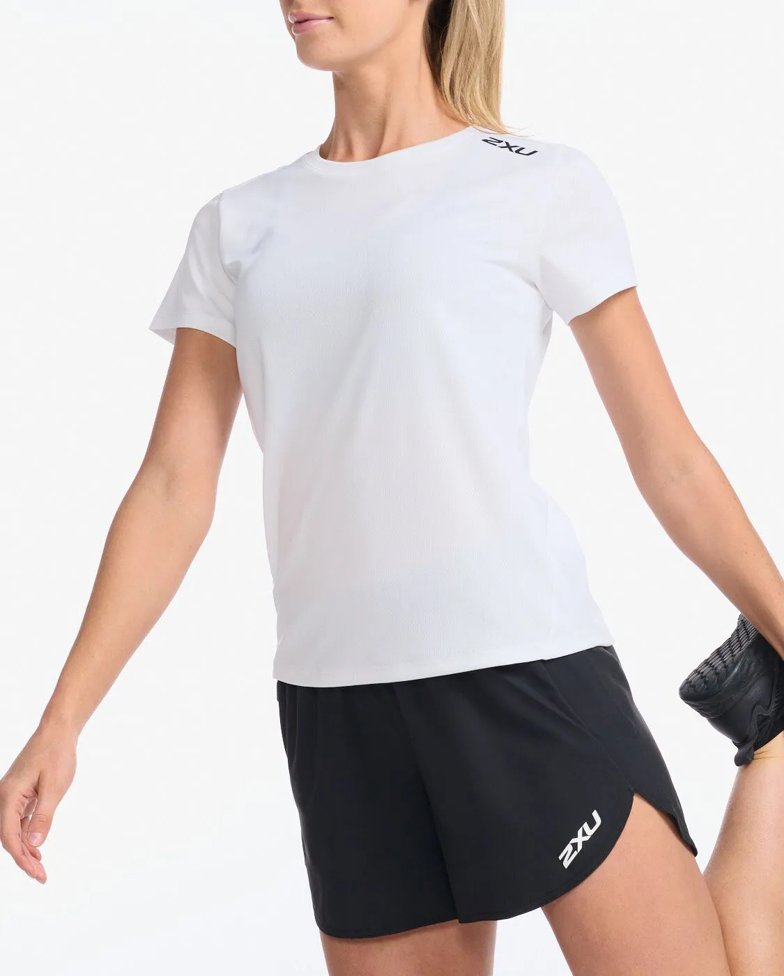 Aspire Tee sold by 2xu product image thumbnail 2
