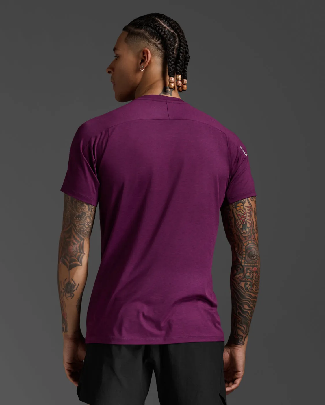 Motion Tee sold by 2xu product image thumbnail 2