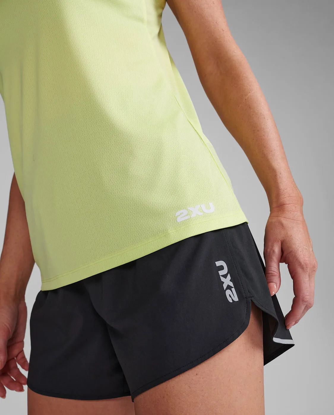 Aero Singlet sold by 2xu product image thumbnail 5
