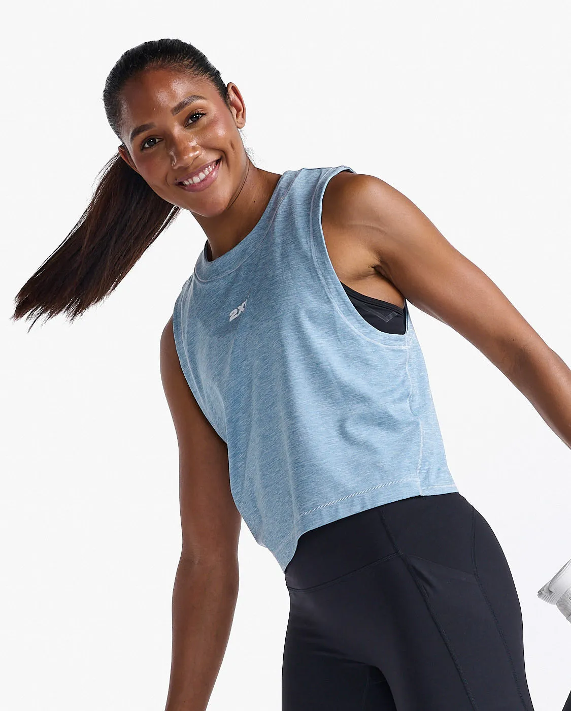 Motion Crop Tank sold by 2xu product image thumbnail 2