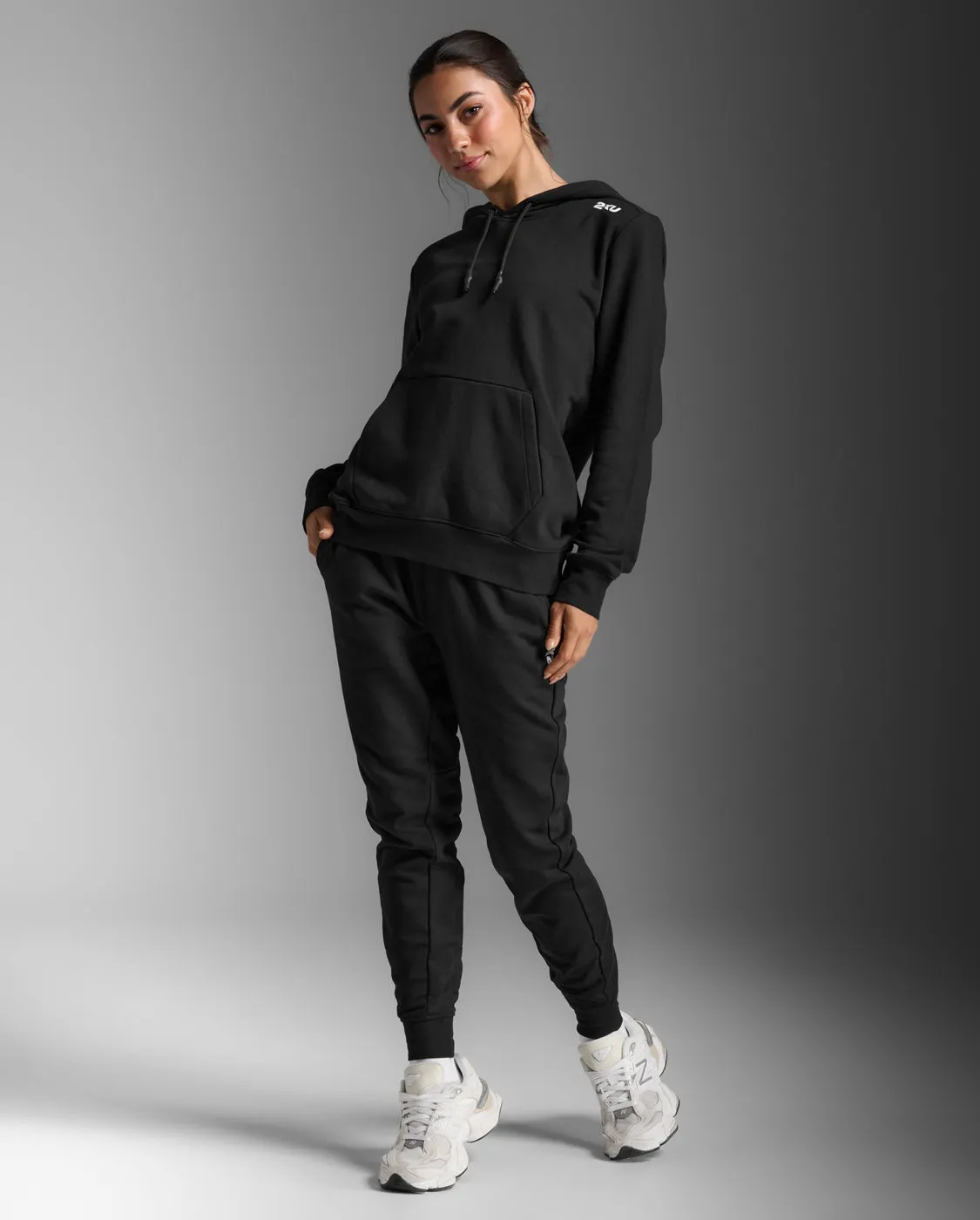 Aspire Pullover Hoodie sold by 2xu product image thumbnail 3