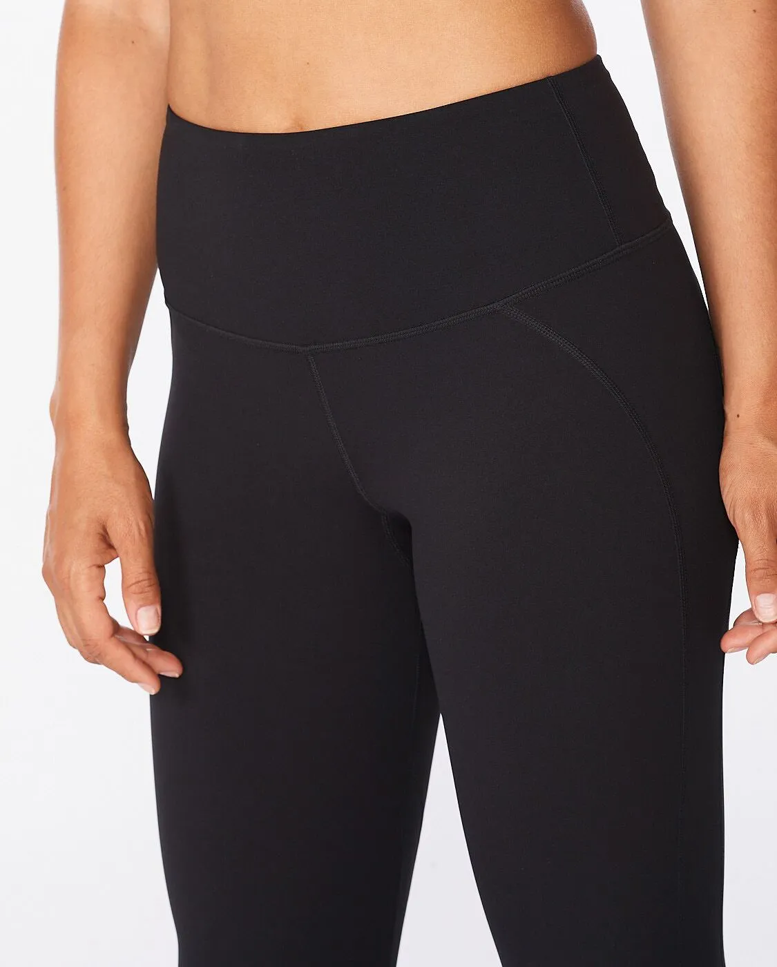 Form Hi-Rise Compression 7/8 Tights sold by 2xu product image thumbnail 5