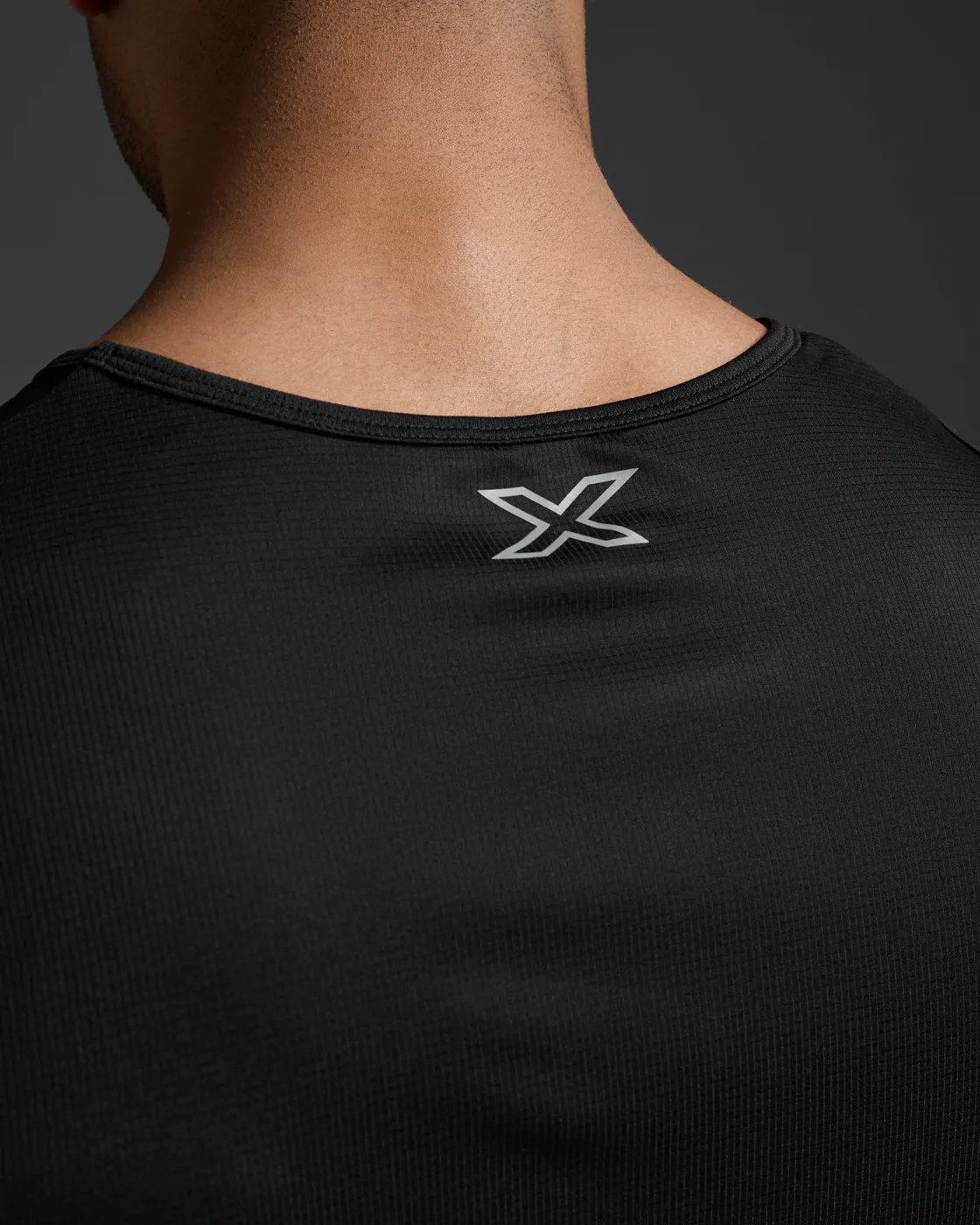 Aero Tank sold by 2xu product image thumbnail 5