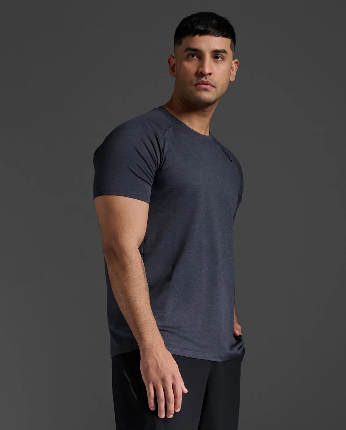 Motion Tee sold by 2xu
