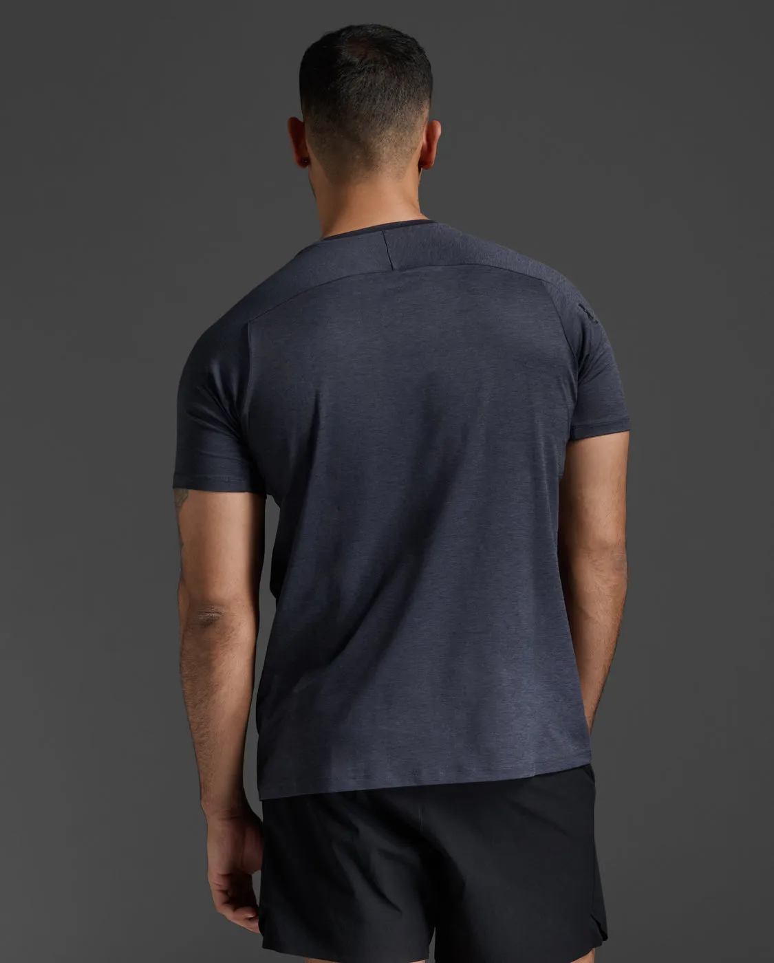 Motion Tee sold by 2xu product image thumbnail 4